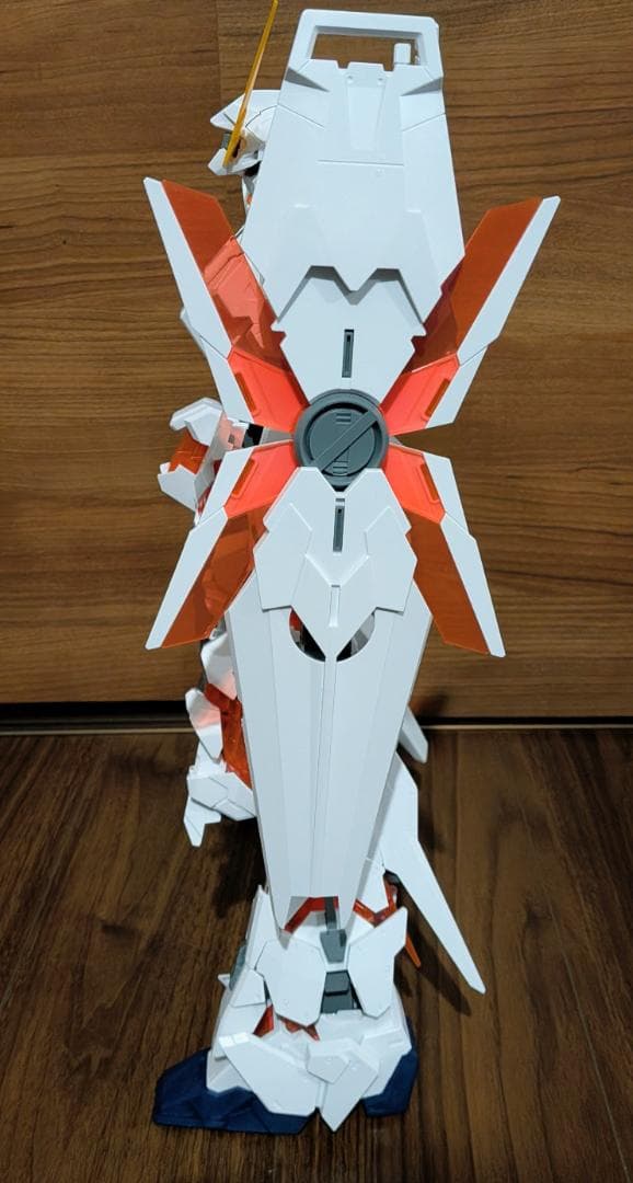 メガサイズ　ユニコーンガンダム（ヘッドディスプレイ２種付き）素組み