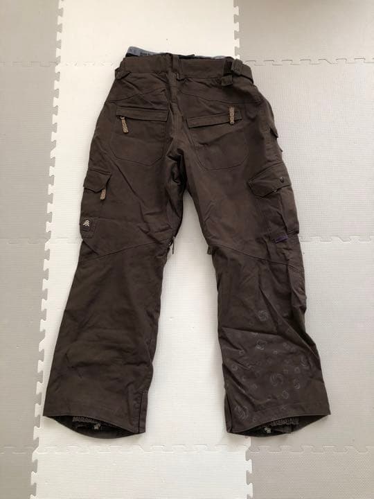 241 （トゥーフォーワン）のスノーボードウェア