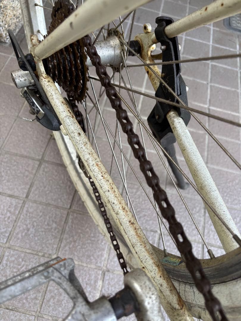 PEUGEOT クロスバイク ホワイトタイヤ VADERサドル