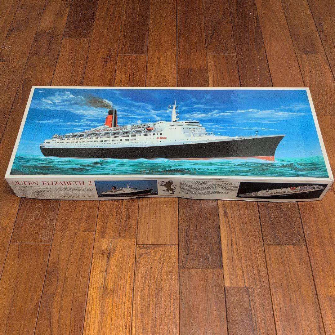 QUEEN ELIZABETH 2 1/450スケールモデル