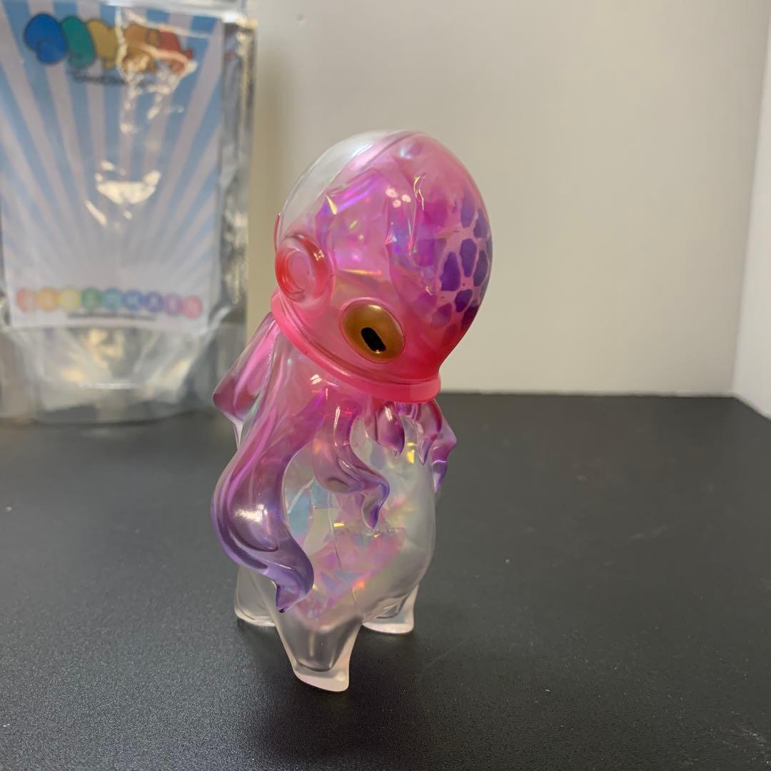 フィギュア　タコツボン(オーロラクリアレッド) ソフビ　墓場の画廊限定