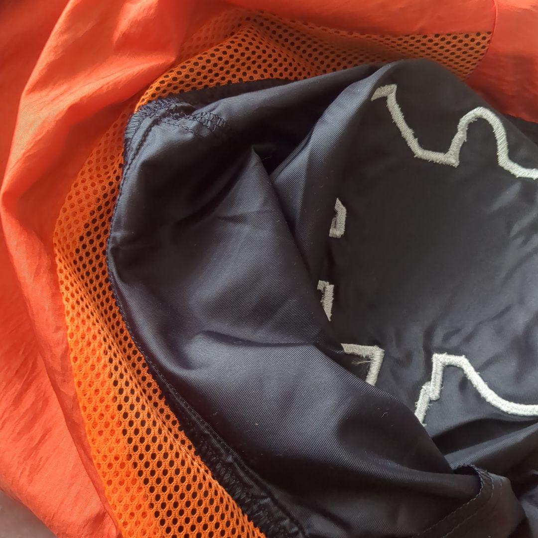 読売ジャイアンツ　巨人　ナイロンジャケット