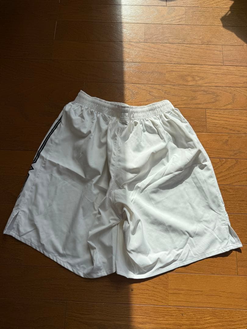 びわこ成蹊スポーツ大学サッカー部 白ユニフォーム モレリア