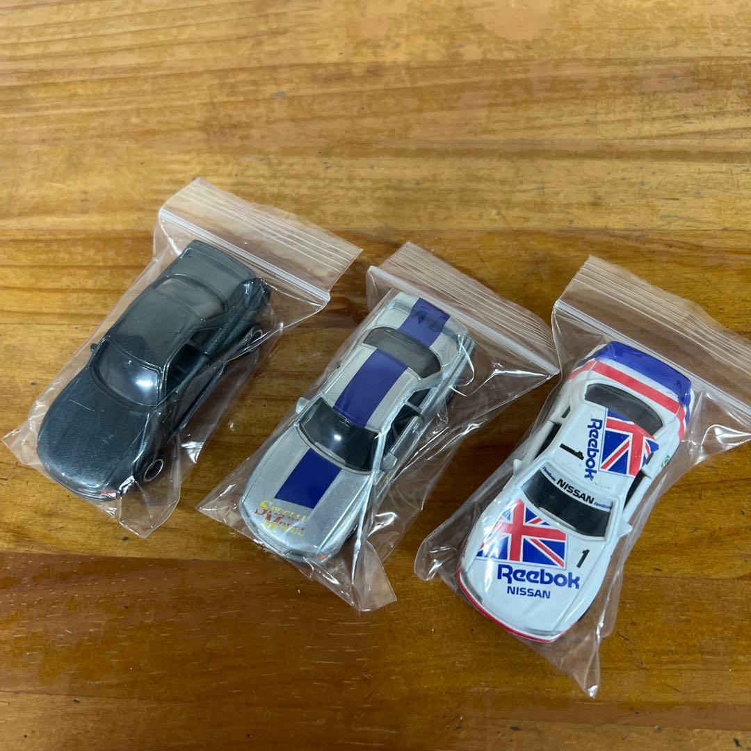 CUNE ミニカー24台　トミカミニカーケース無し