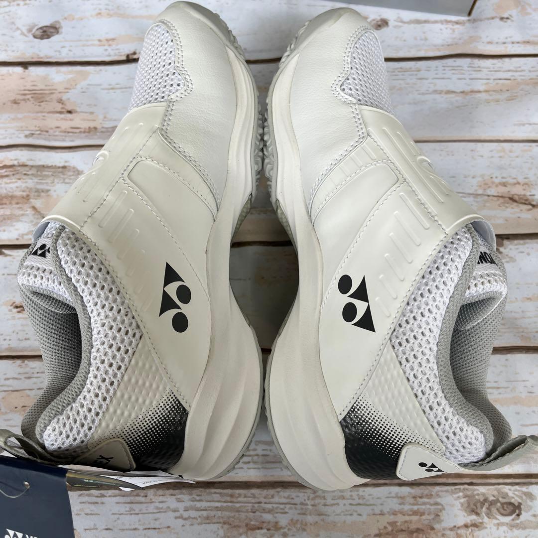 ヨネックス　パワークッションコンフォートワイドダイヤル4GC 白　25.5㎝新品