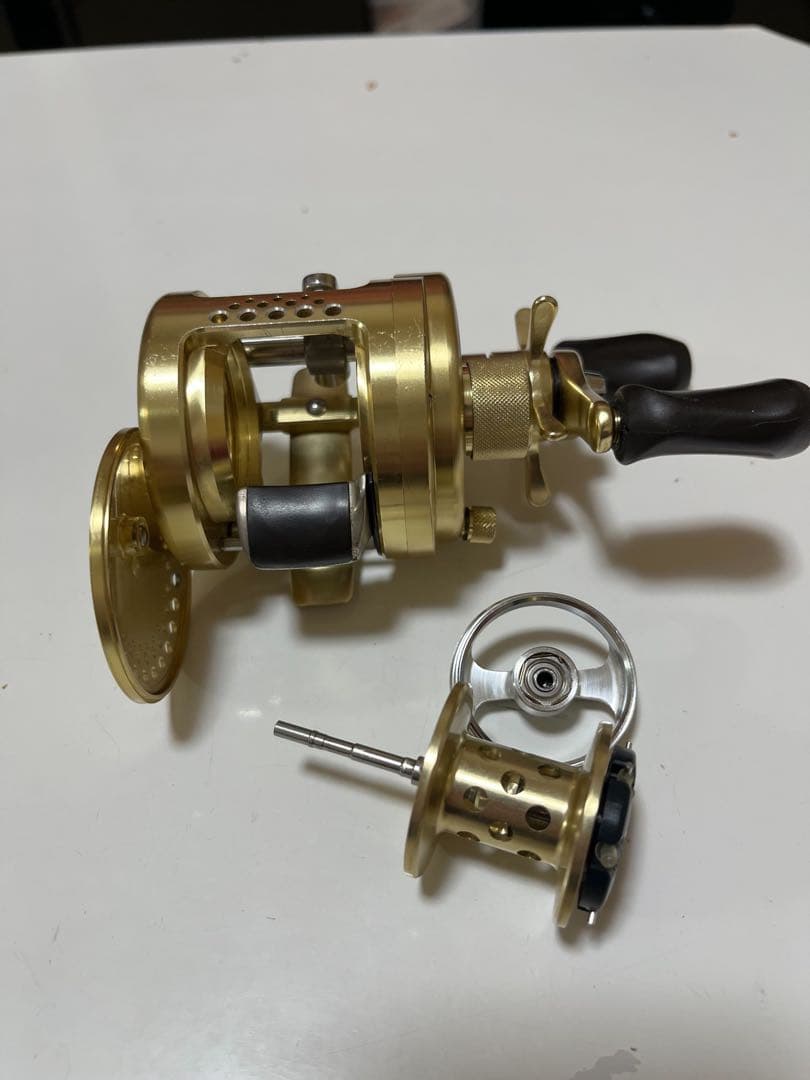 シマノ　カルカッタコンクエスト　100