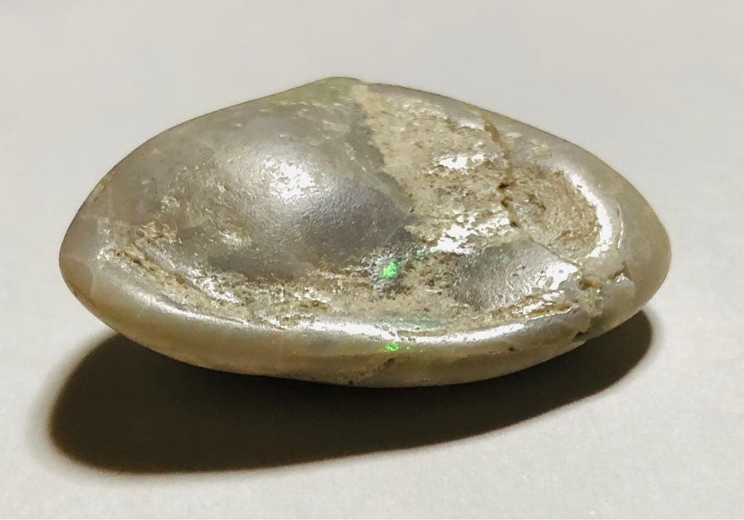 シェルオパール　貝化石　遊色　オーストラリア