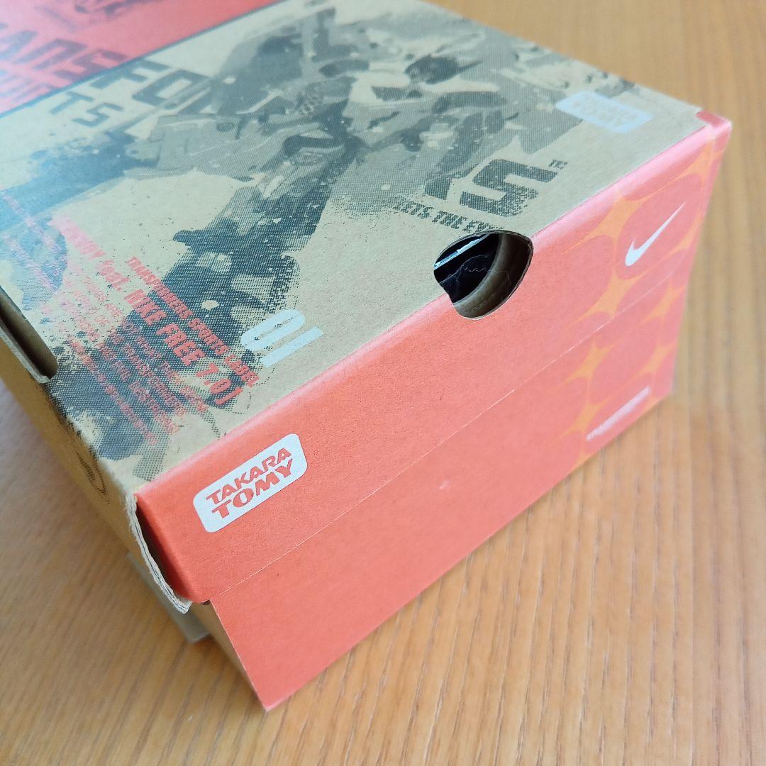 トランスフォーム＆NIKEコラボ　タカラトミー