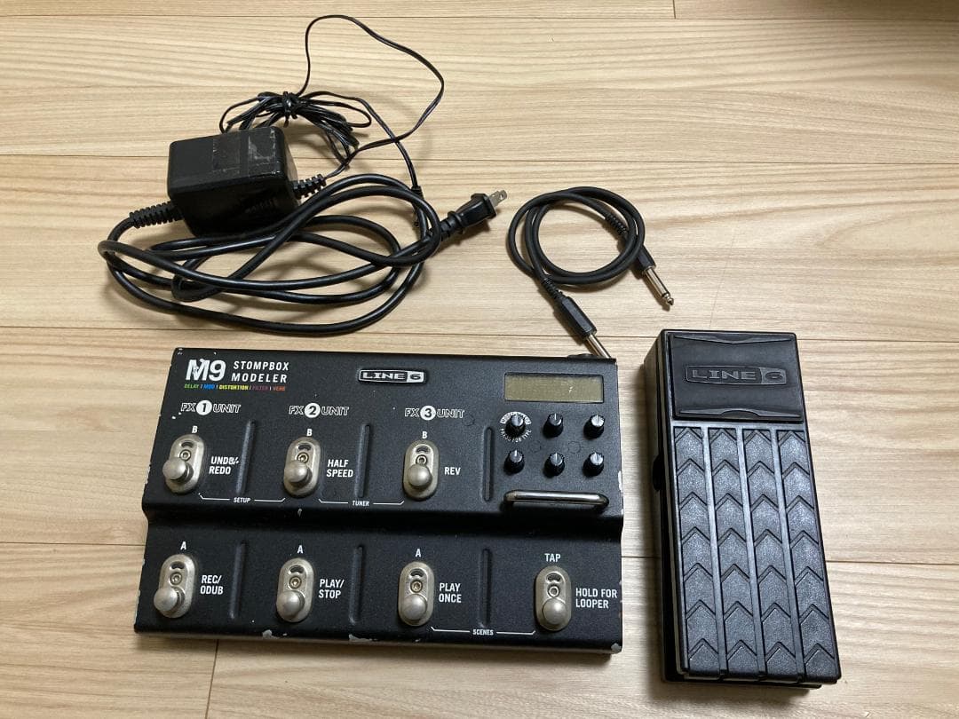 LINE6 M9 Stompbox Modeler（フットペダル付き）