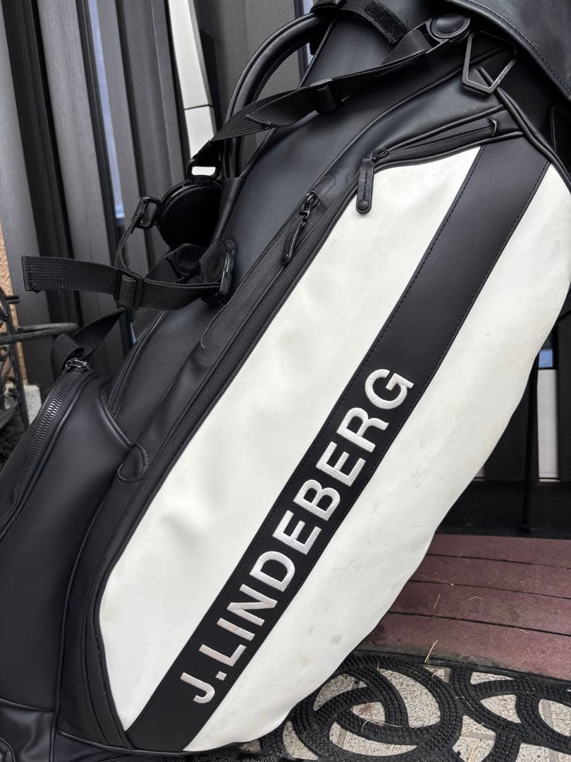 希少J.LINDEBERG vesselコラボキャディバッグ ブラック/ホワイト