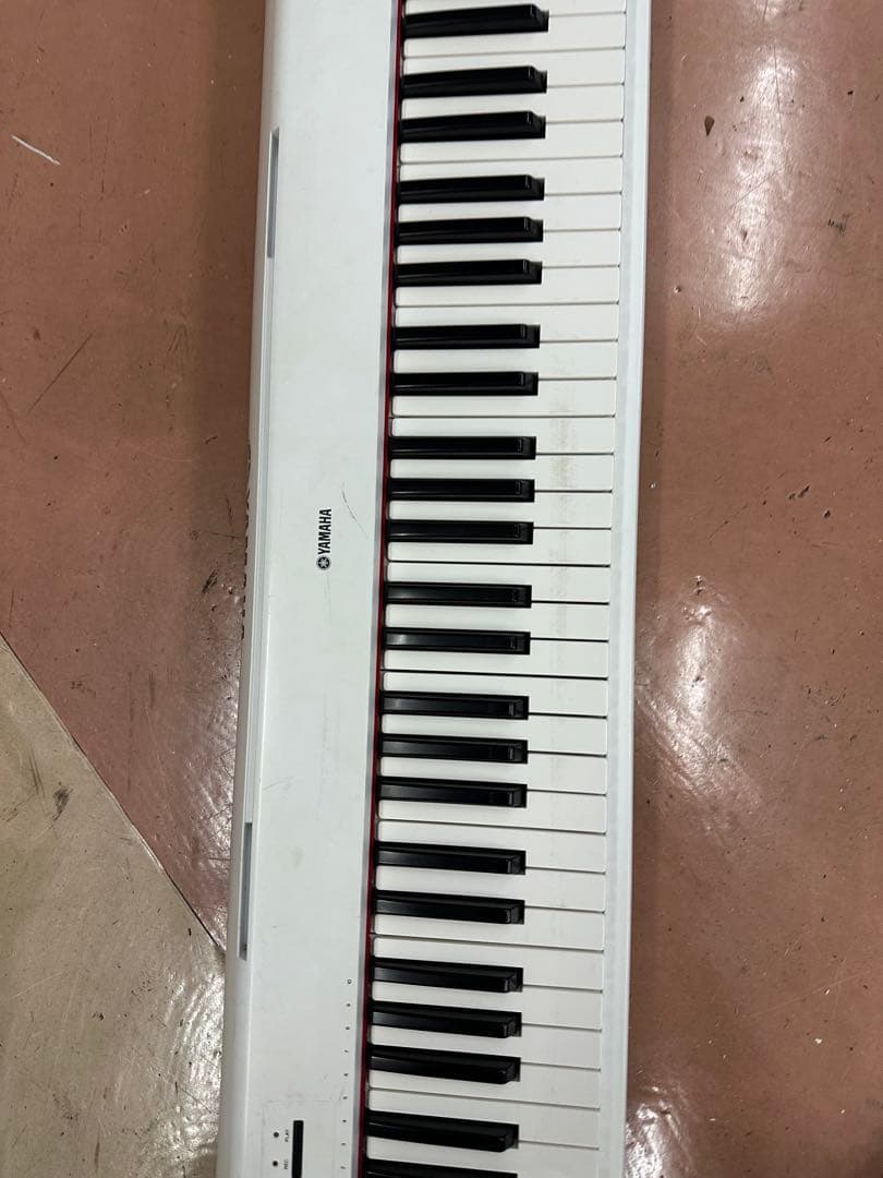 Yamaha ホワイト電子ピアノ（本体のみ）