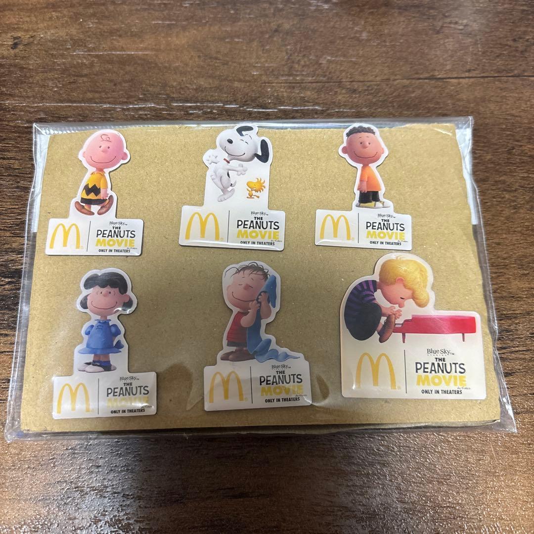 マクドナルドピンズ　スヌーピー
