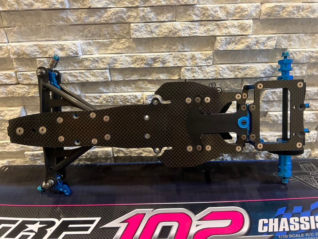 最終値下　タミヤ F1 TRF102シャーシ　 新品ボディ付き