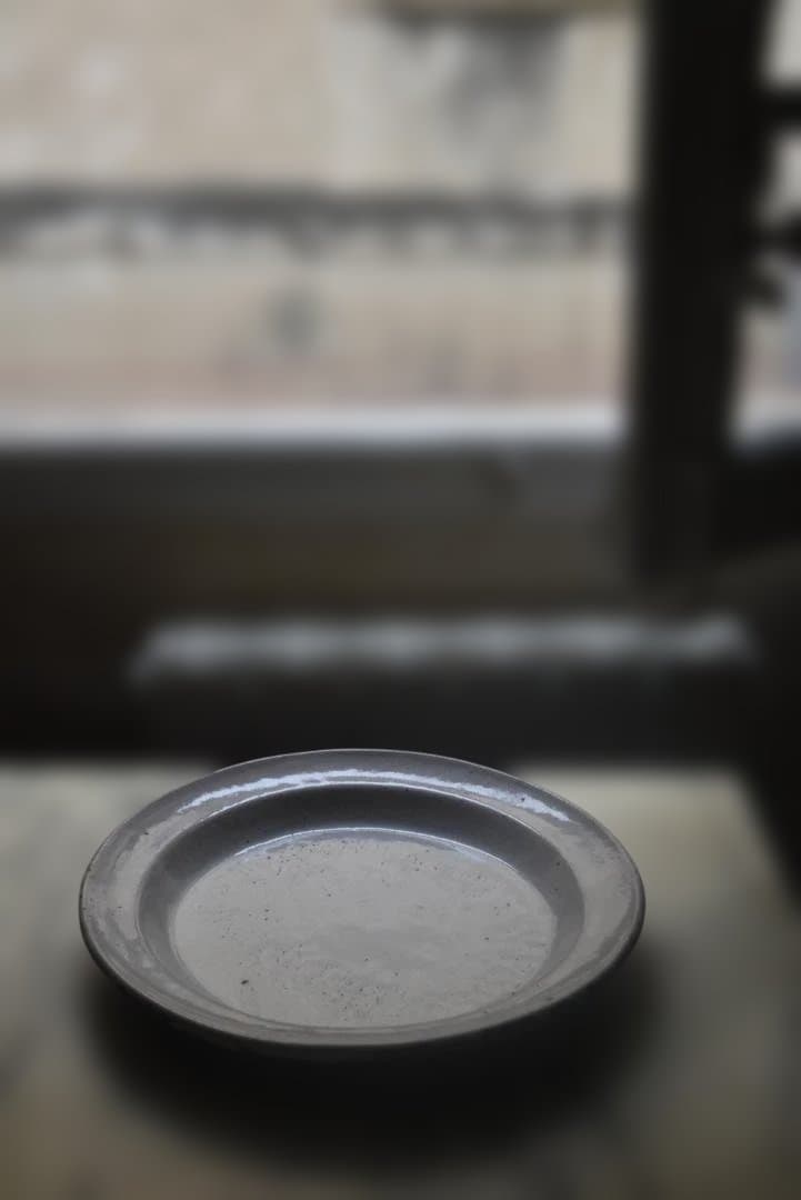 美品フランス19世紀　眺めの良いキュノワール皿　印有　古道具坂田　西洋民藝