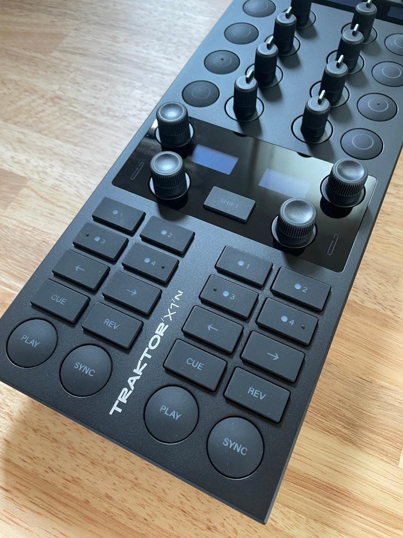 DJ機材 TRAKTOR X1 MK3 native instruments