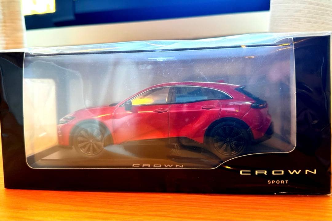 トヨタ クラウンスポーツ 1/30スケール ミニカー 購入者限定 非売品