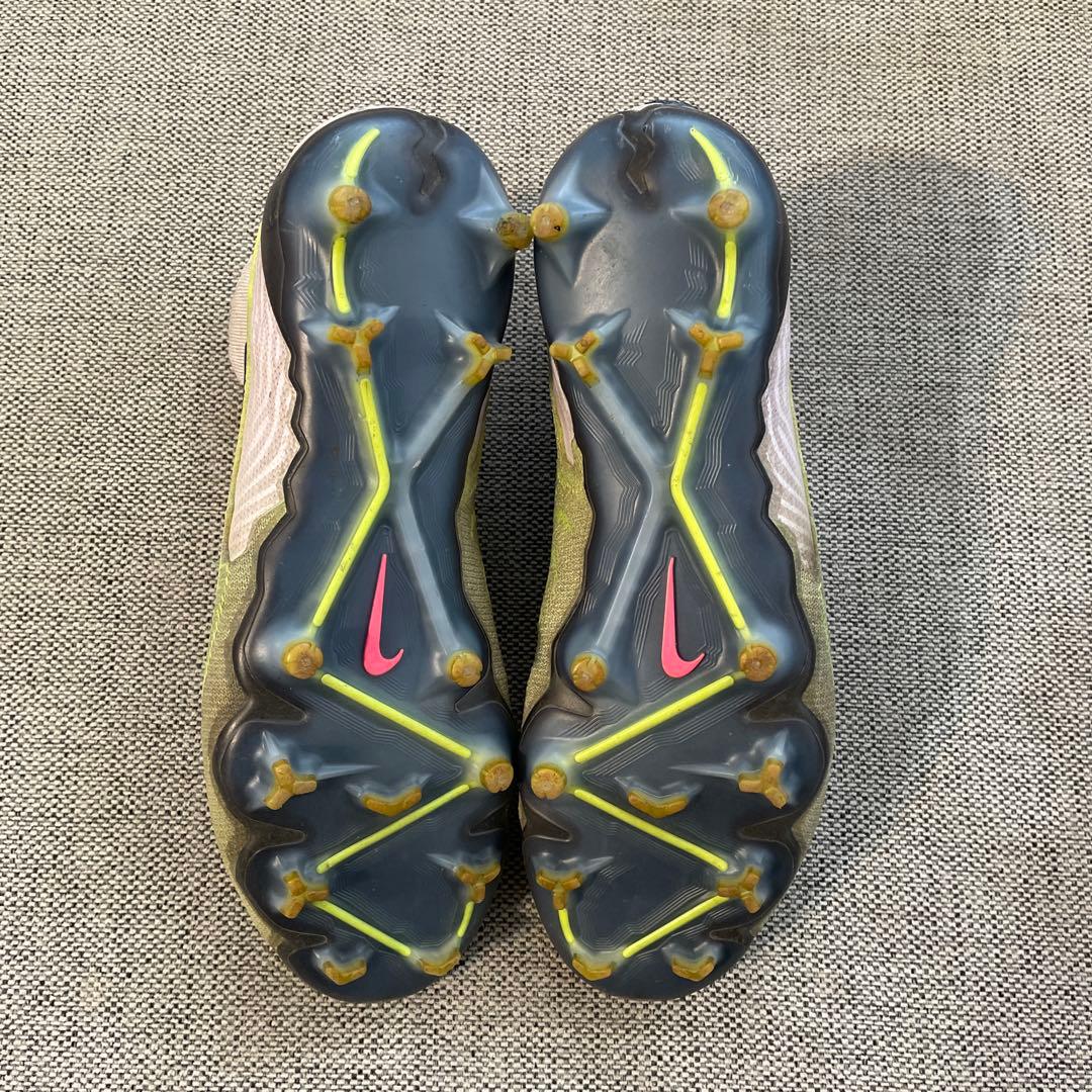 サッカースパイクNIKE ファントム GX エリート DF FG SE