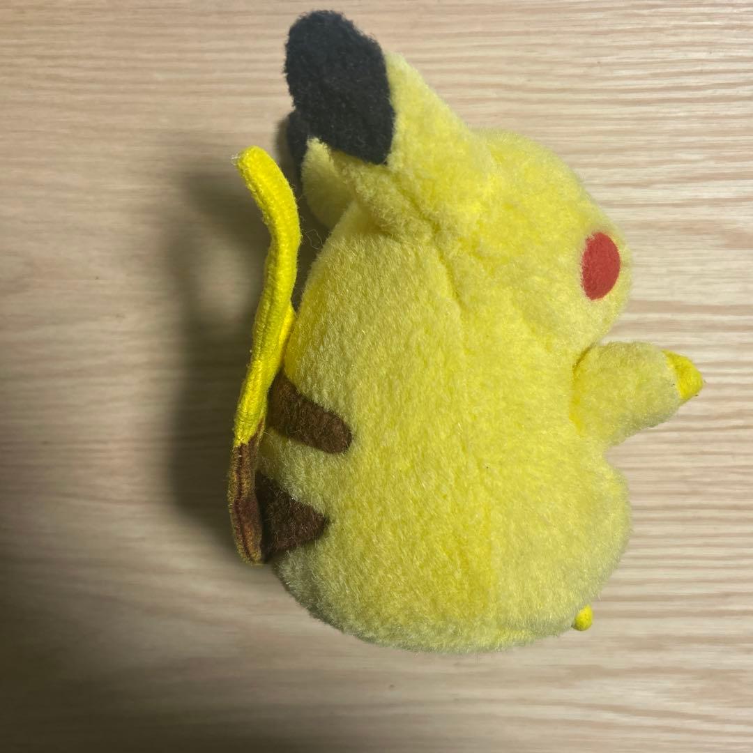 初期ピカチュウ　ぬいぐるみ　TOMY