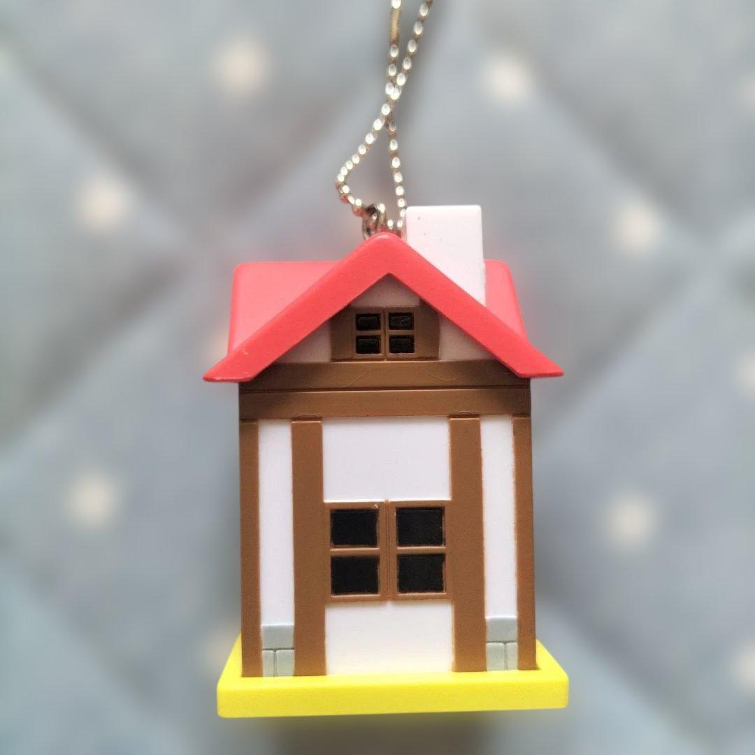 どうぶつの森　キーホルダー　ミニミニハウスキーチェーン　フー子　平成レトロ