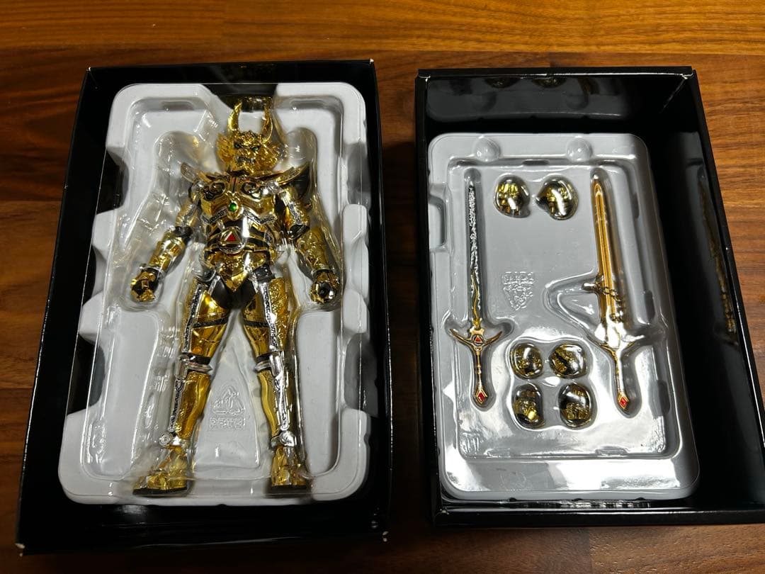 【希少・初期モデル】真骨彫製法・黄金騎士ガロ（冴島鋼牙）SHFigtuarts