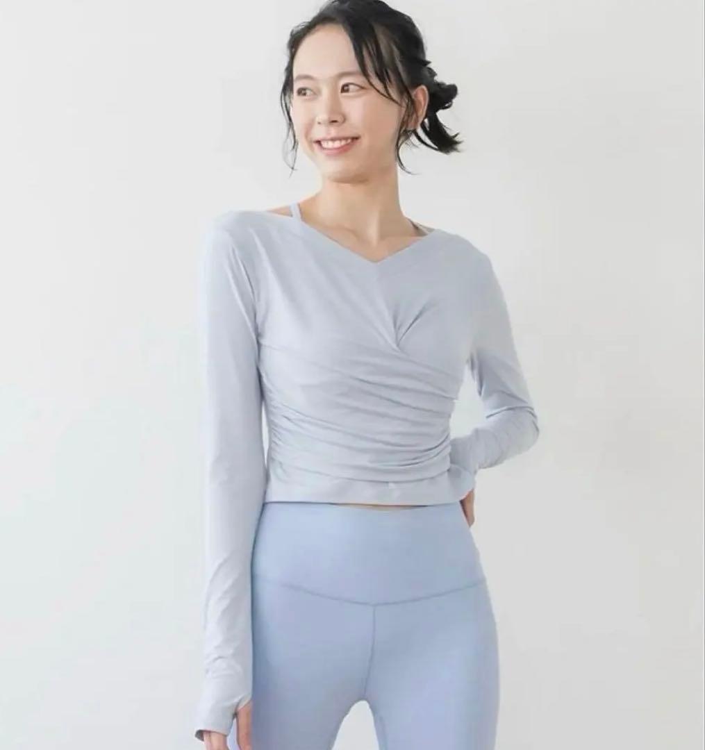 【新品・未使用】リントスル 公式ウェア（長袖上Mサイズ）＋靴下セット ピラティス