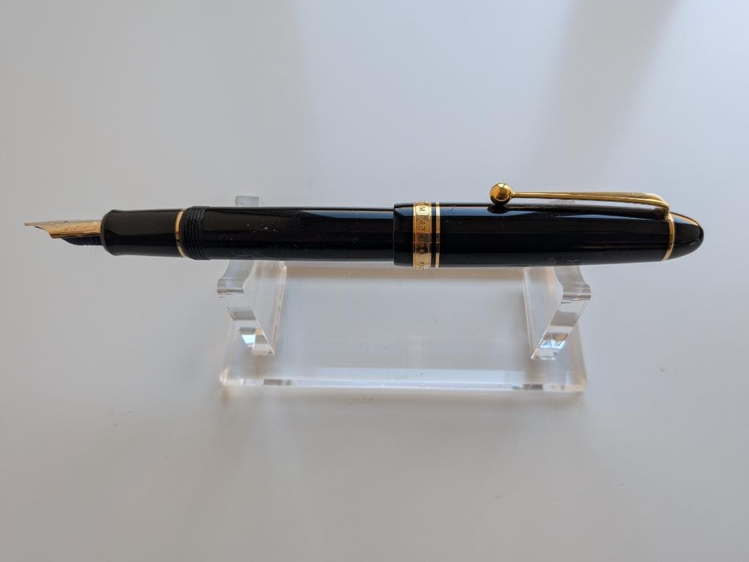 PILOT パイロット 万年筆 カスタム742　M中字10号　１４金　ブラック