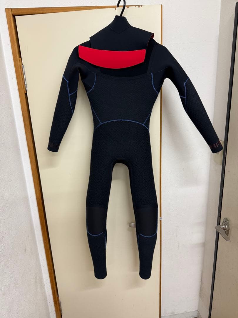 Hurley フロントジップ ウェットスーツ 、キッズ140サイズ新品未使用