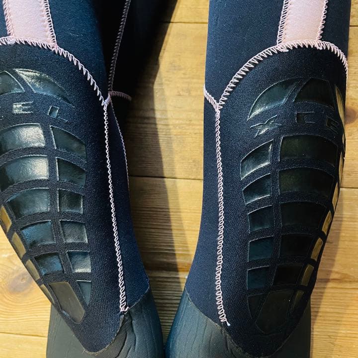 Excelエクセル　レディースセミドライ　フルスーツ　5／3ミリ　オーダー品