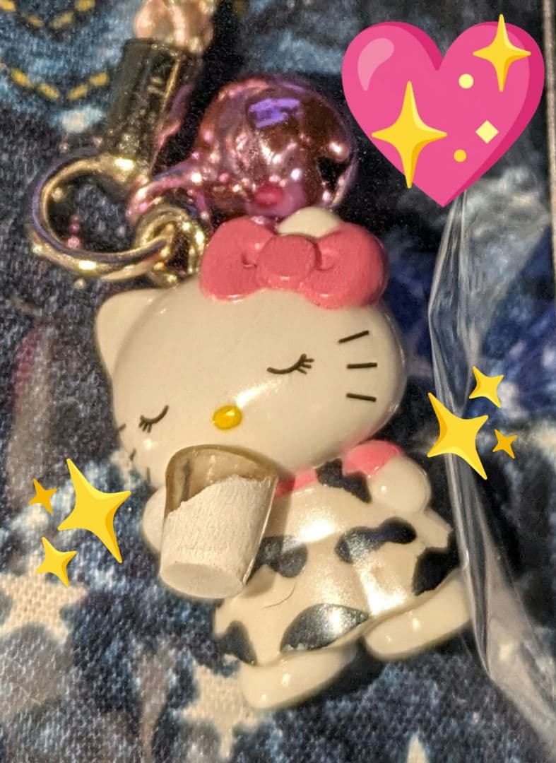希少廃盤品♡ご当地キティ♡ 蒜山限定♡牧場バージョン牛乳♡根付け＆キティグッズ♡