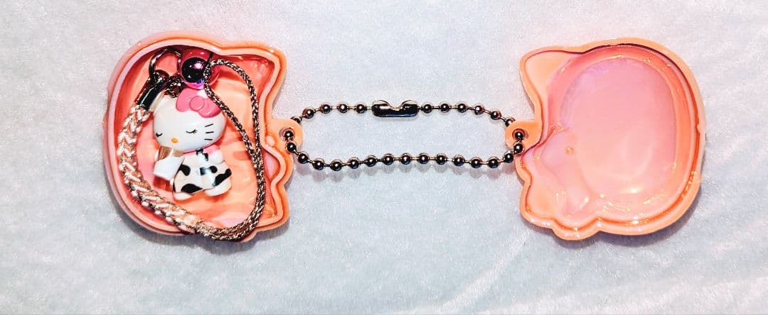 希少廃盤品♡ご当地キティ♡ 蒜山限定♡牧場バージョン牛乳♡根付け＆キティグッズ♡