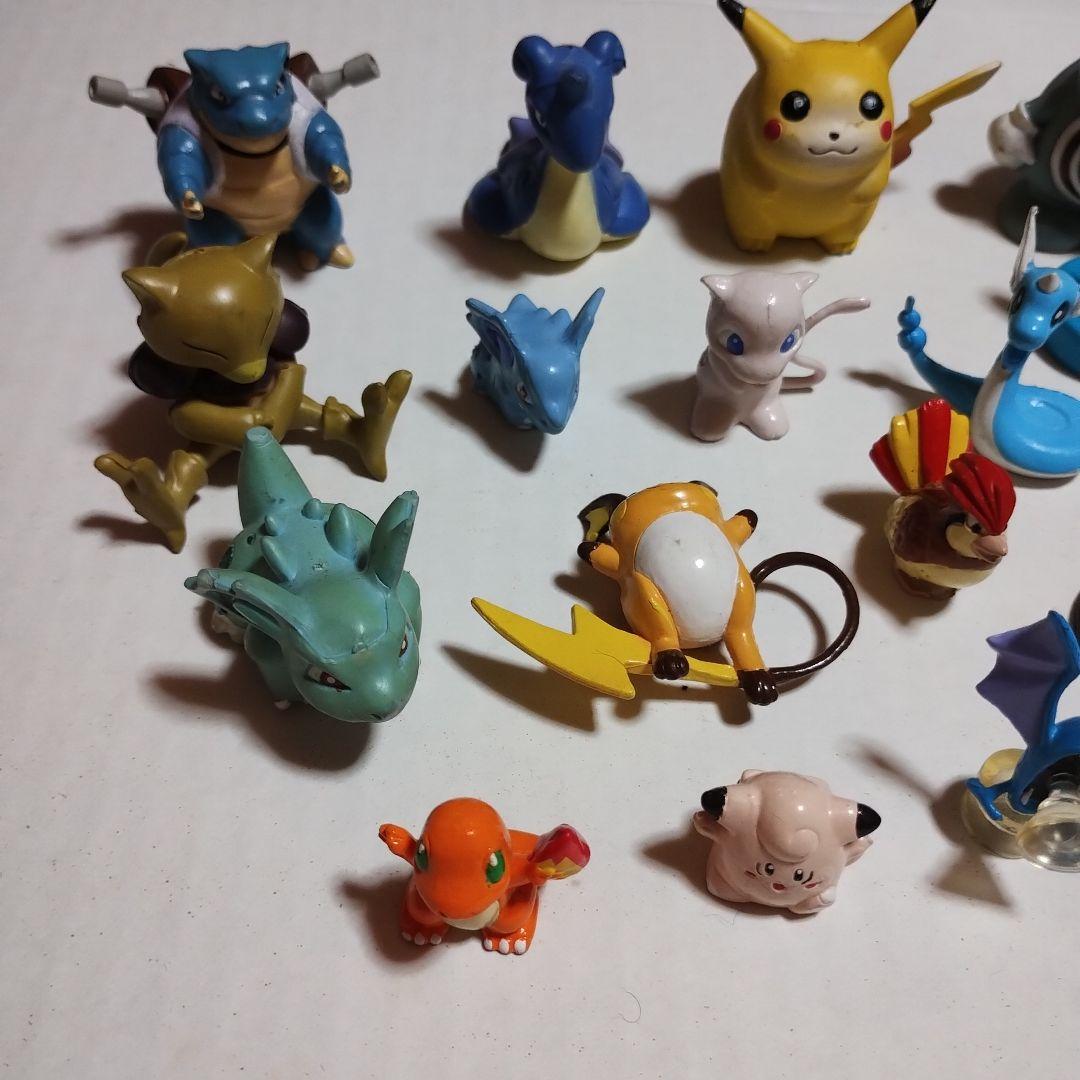 【希少】 90年代初期 ポケモン フィギュアセット 18体＆１枚