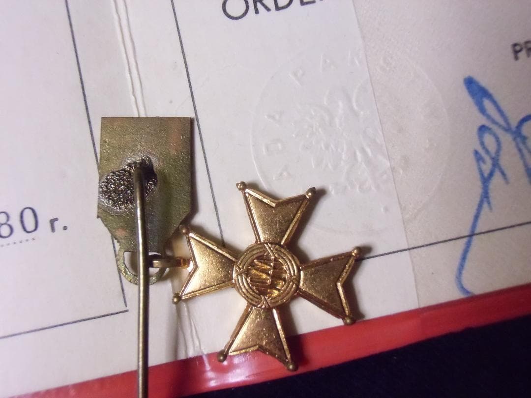 Ｐポーランド軍＊ポロニアレスティトゥータ勲章＊ミニチュア襟章＋勲記（実物）