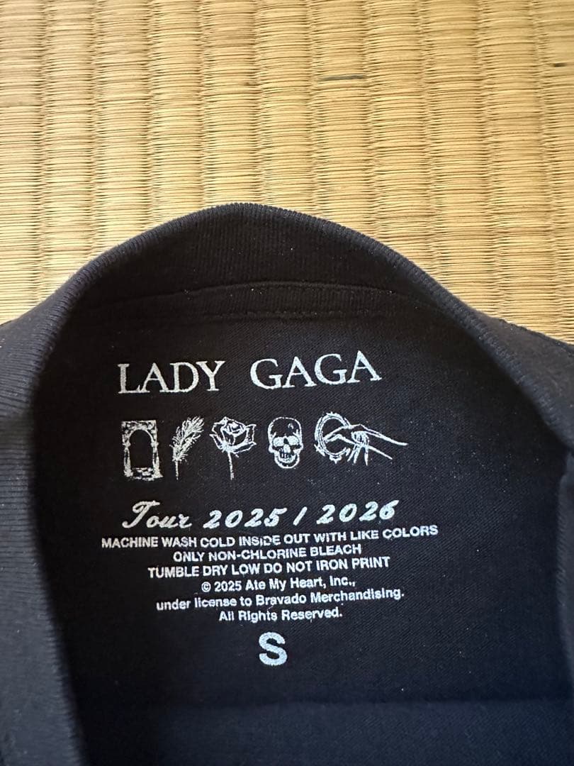 レディー・ガガ The Mayhem Ball 公式ツアーTシャツ Sサイズ 黒