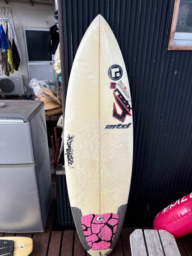 ジャスティスサーフボード　5‘8 1/2