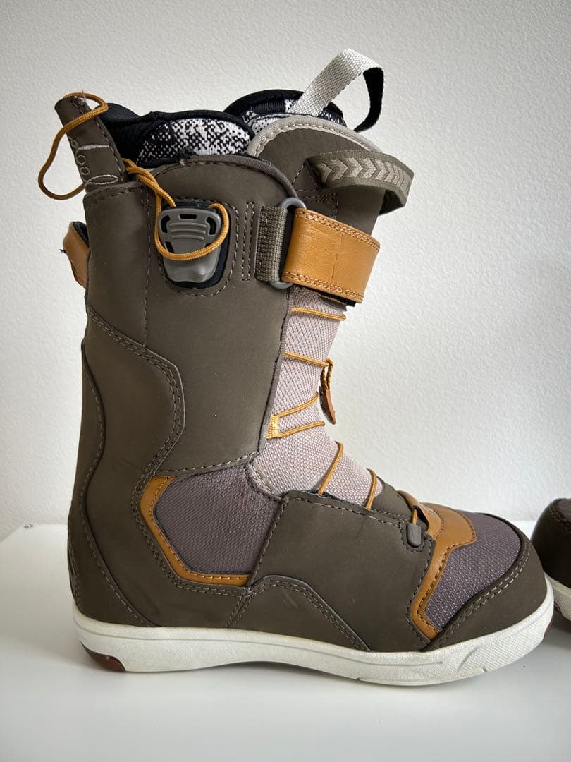 ディーラックス スノーボードブーツ