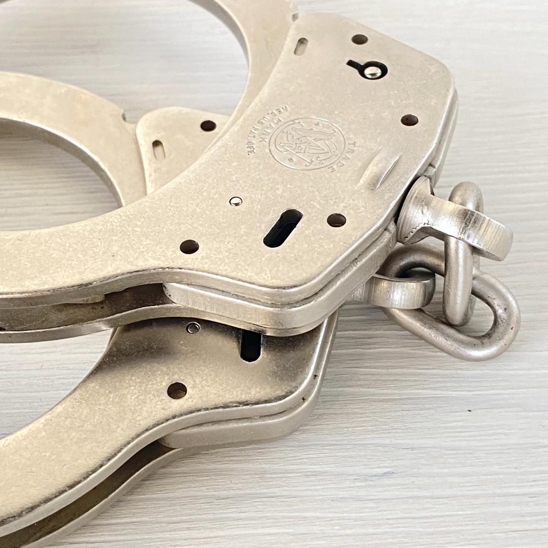スミス&ウェッソン ハンドカフ 手錠 M100_3