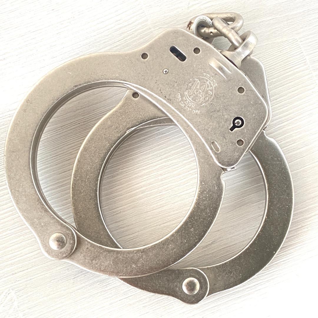 スミス&ウェッソン ハンドカフ 手錠 M100_3