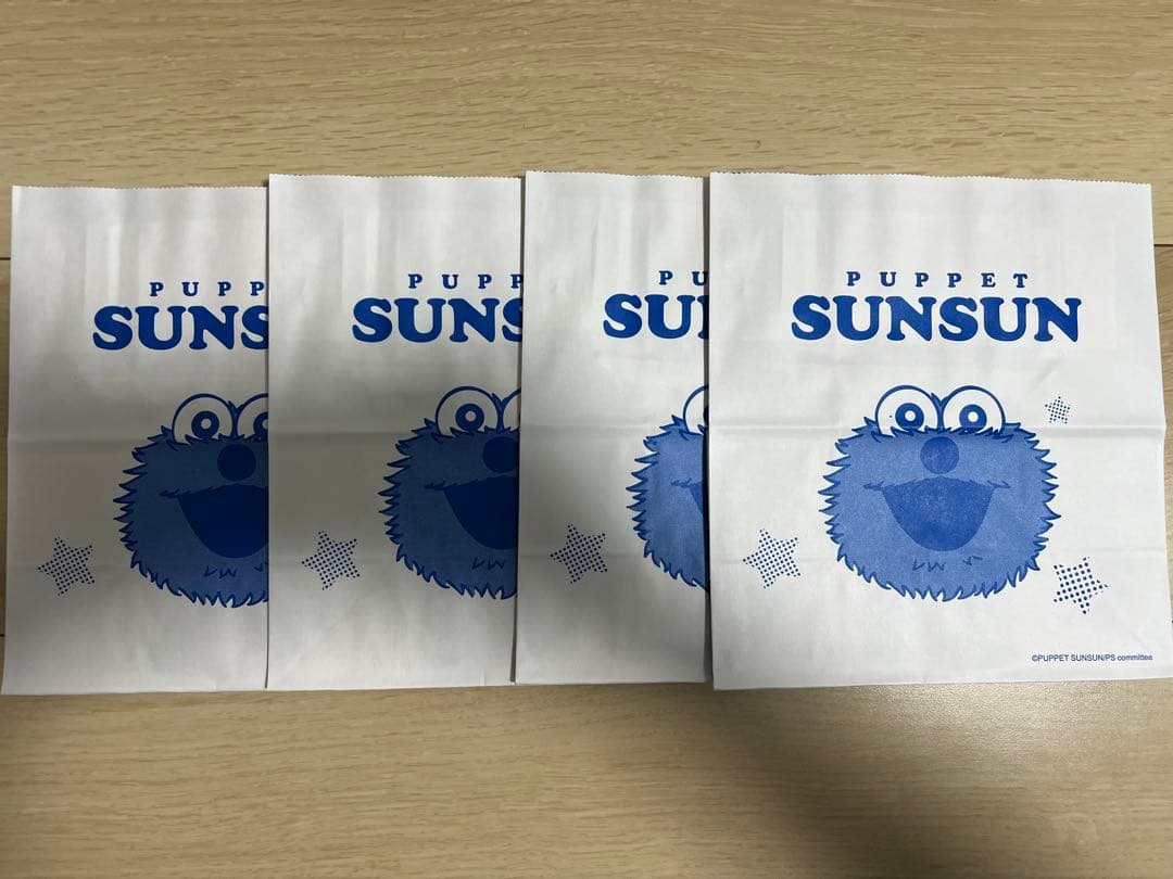 パペットスンスン　レトロテレビ缶　フェイスポーチ(スンスン紙袋付)