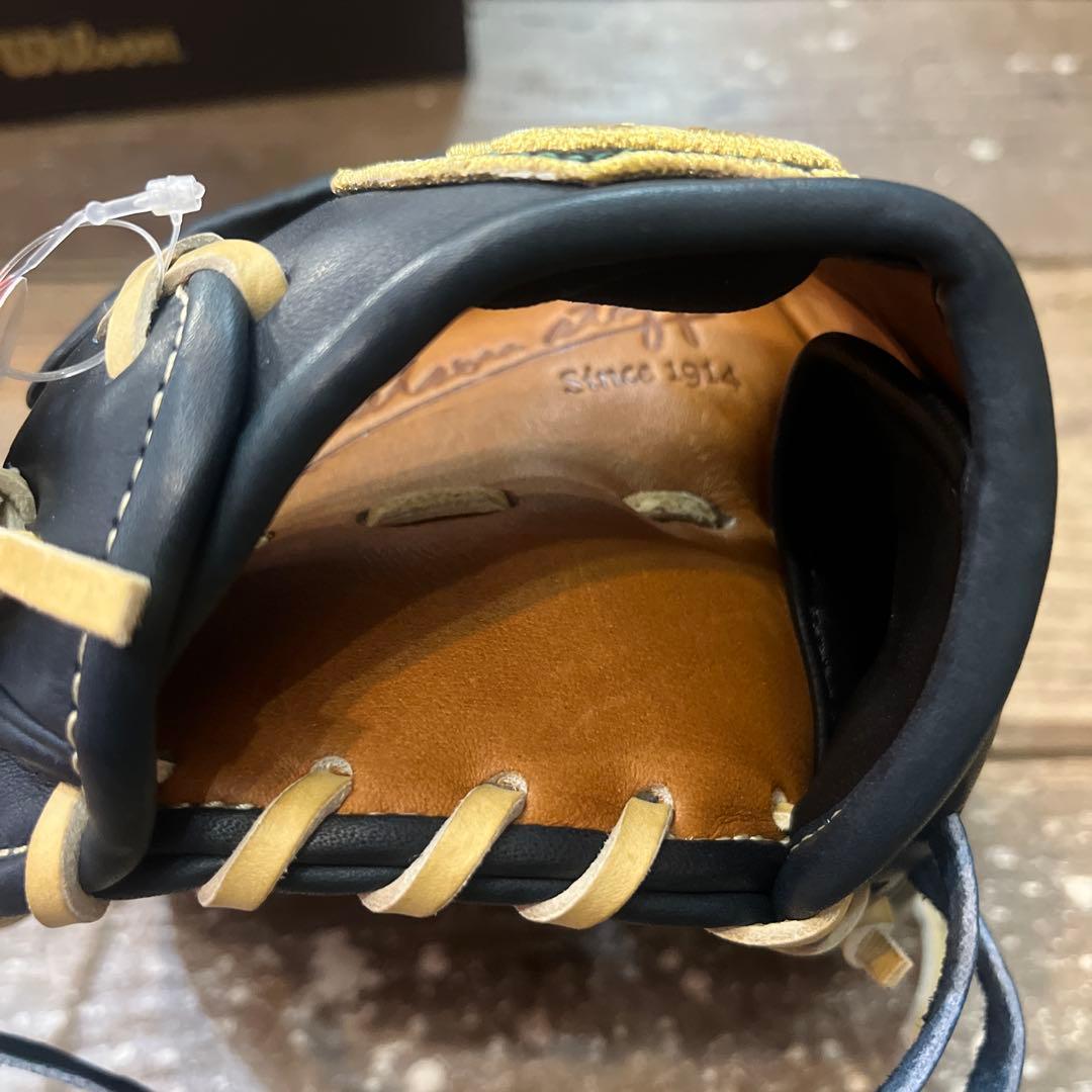 2025年秋冬モデルʕ•ᴥ•ʔ ウイルソン　硬式用グラブ 内野手用 右投用