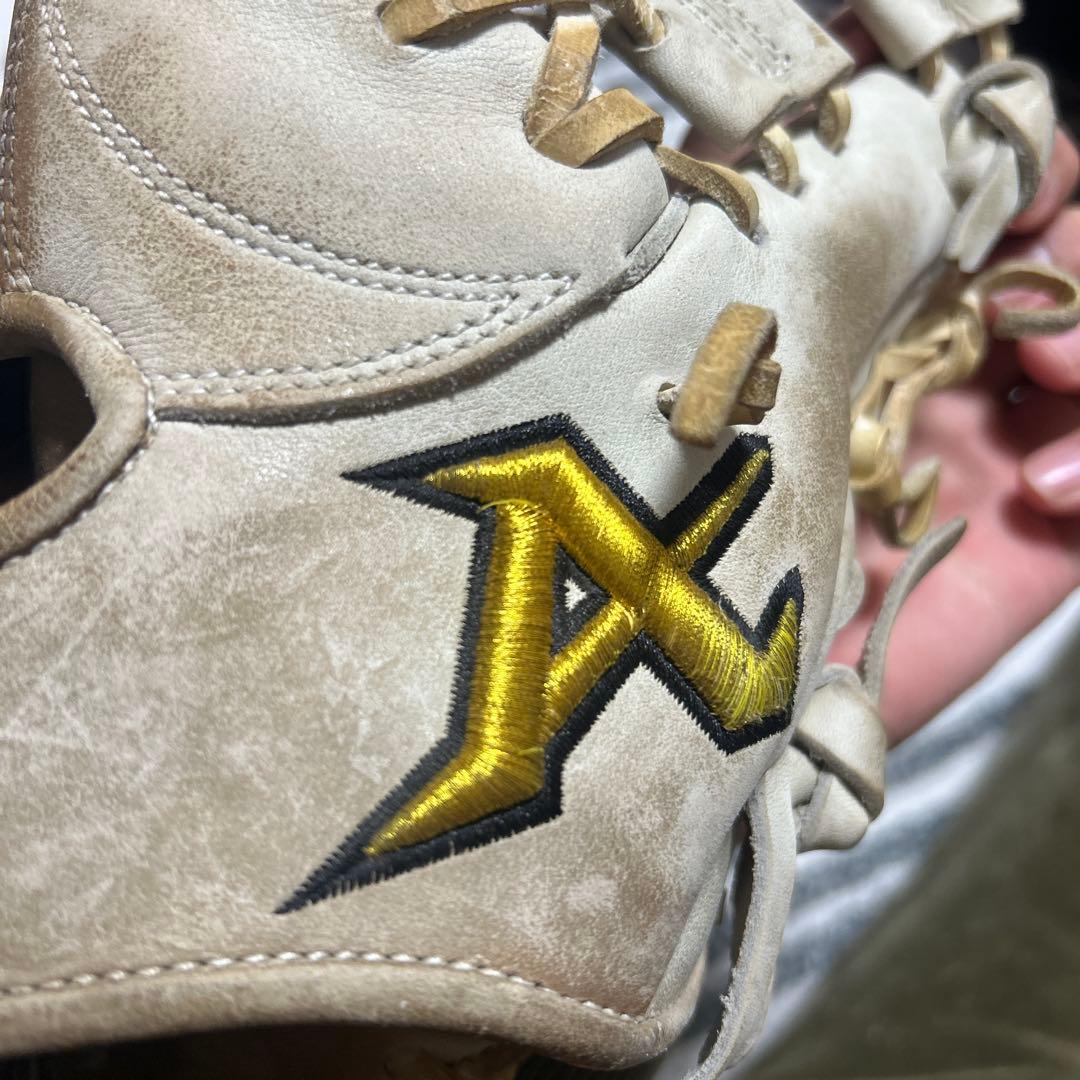 アトムズ&ザナックスコラボ硬式グローブ