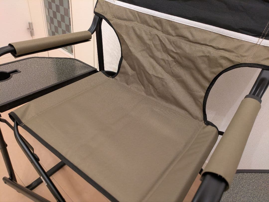 Coleman サイドテーブル付き折りたたみチェア