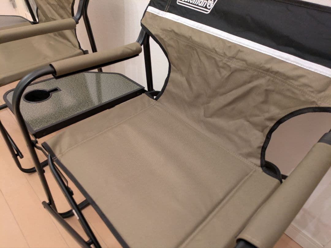 Coleman サイドテーブル付き折りたたみチェア