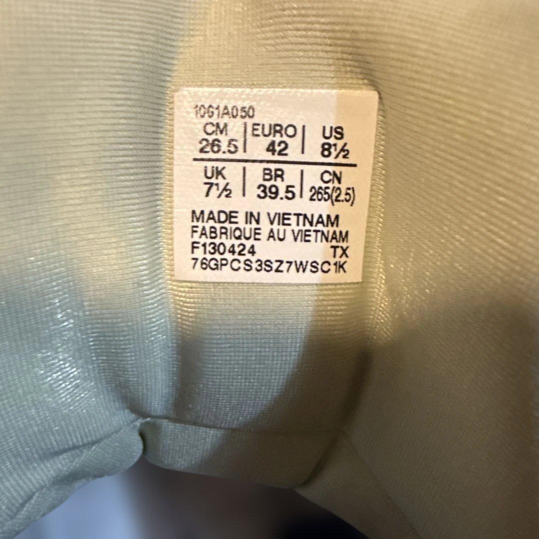 ASICS バスケットボールシューズ ホワイト/イエロー/オレンジ