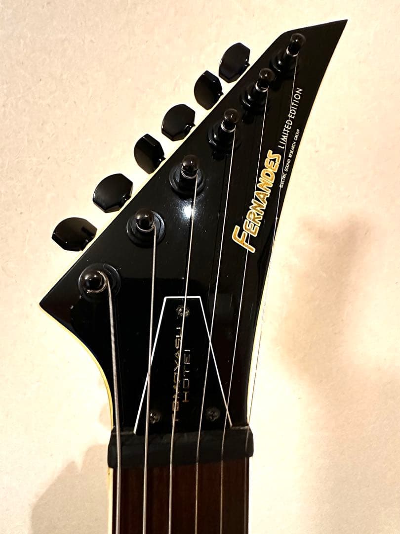 FERNANDES TOMOYASU HOTEL 限定版 エレキギター