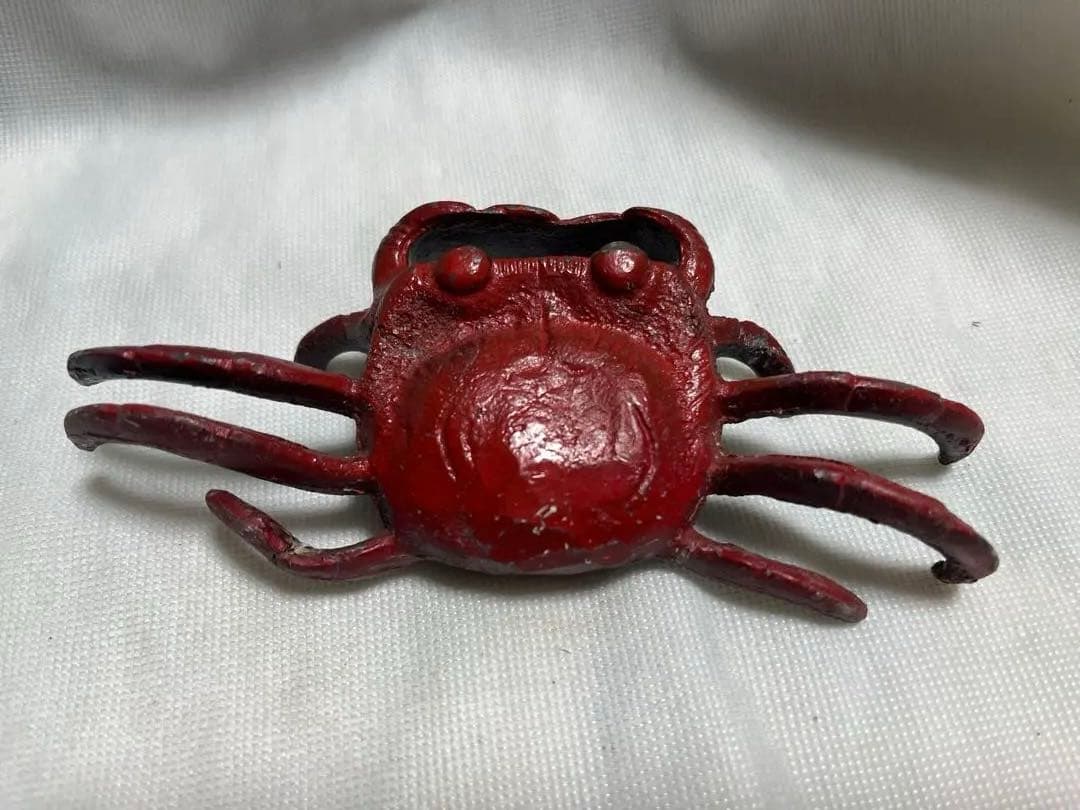 華道則天門で使う花を支える花留め蟹 金属製 赤いカニの金属工芸品
