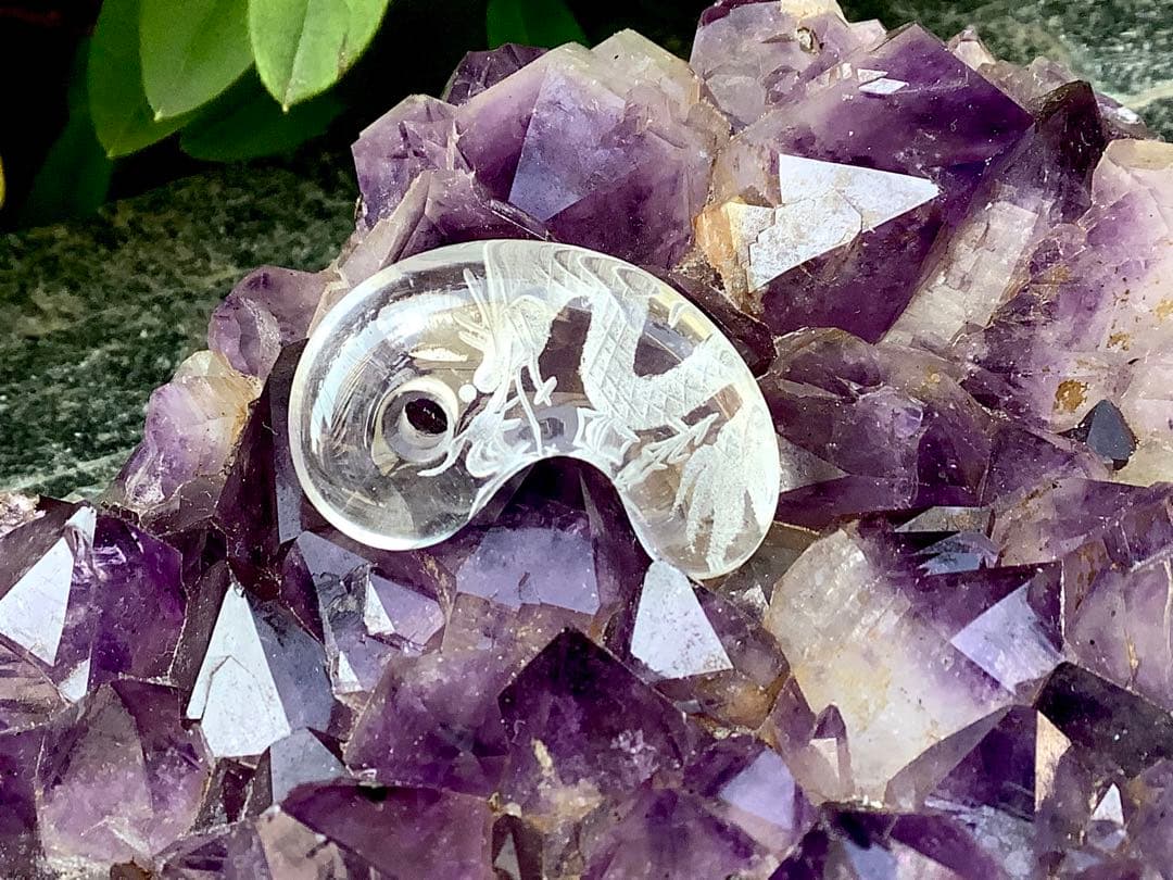 ✳　【 彫り師*秀峯作雲龍彫り ]乙女水晶勾玉　限定数量*極上縁起勾玉 本物保証