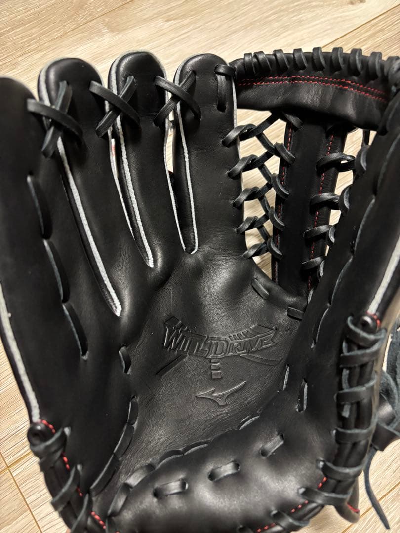 ミズノ ウィルドライブレッド　一般軟式グローブ 外野手用　左投げ用グローブ