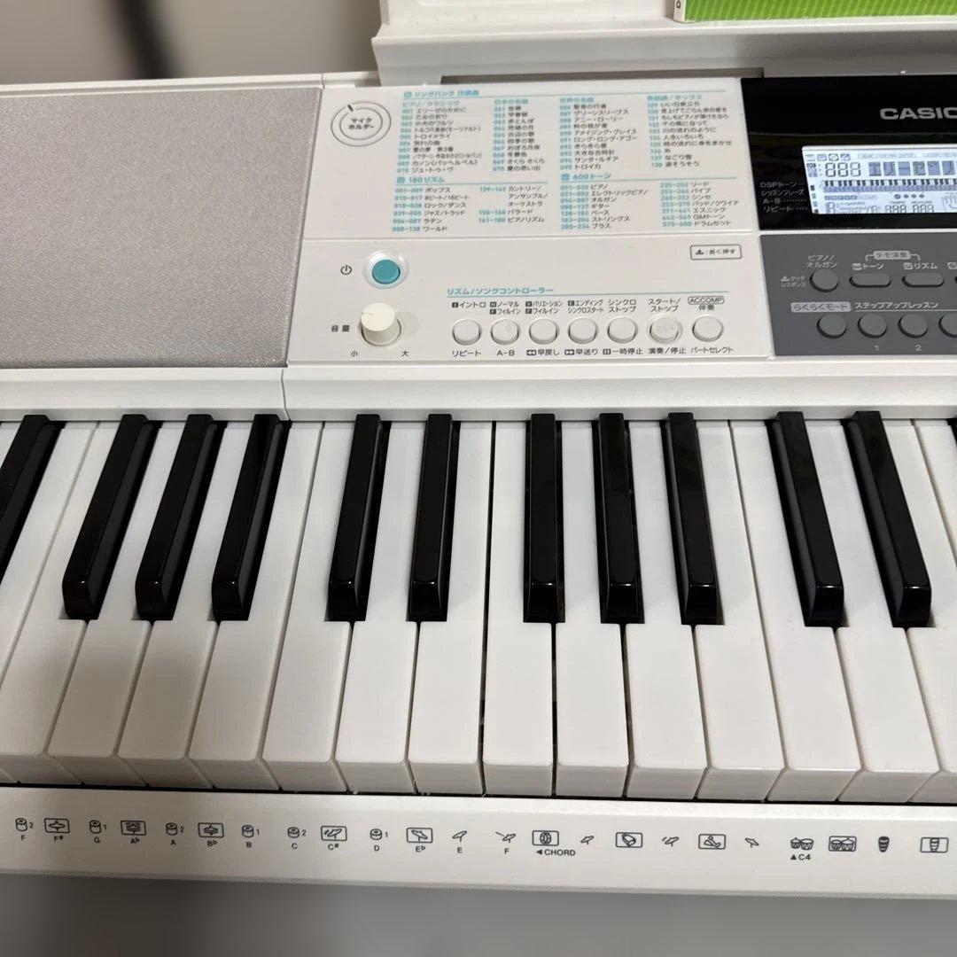 lk-516 カシオ　casio キーボード　楽譜本付き
