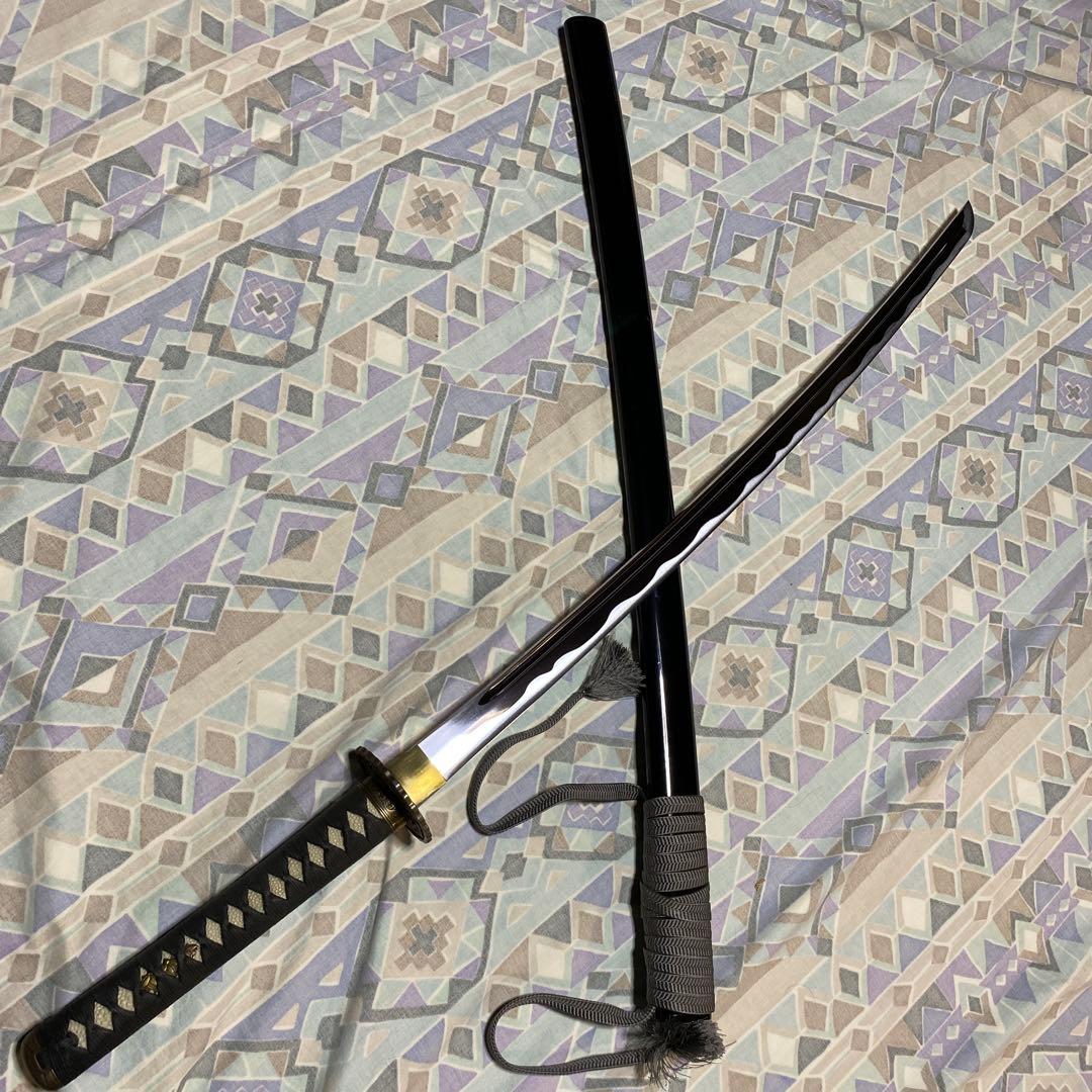 高級居合刀 黒灰色柄 松竹梅透し丸鍔 黒呂鞘