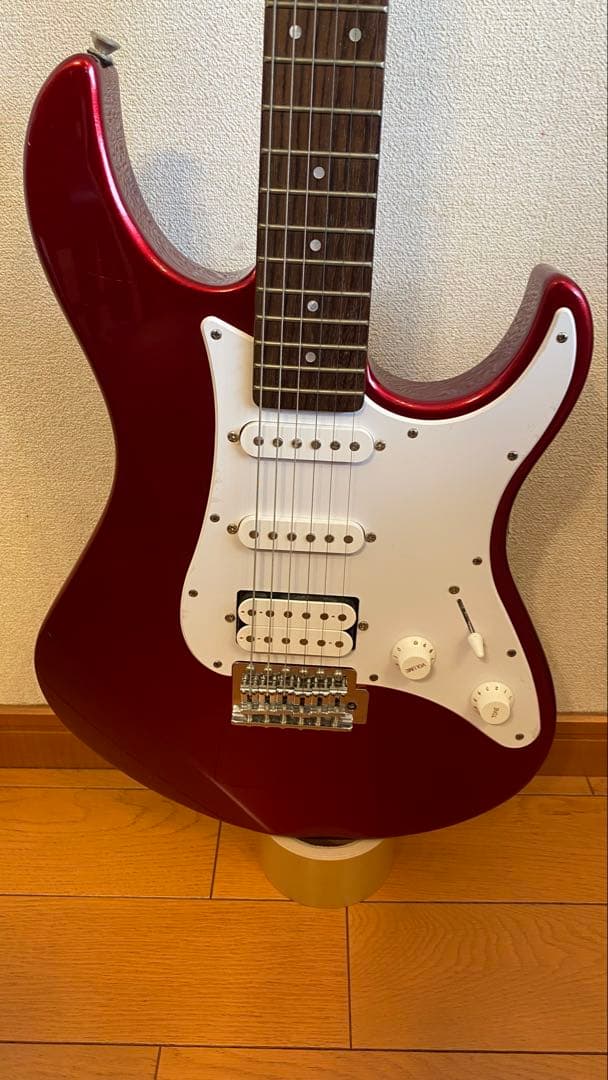 Yamaha PACIFICA レッドエレキギター PACIFICA012